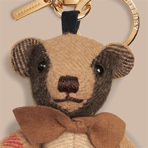 thomas bear charm Burberry